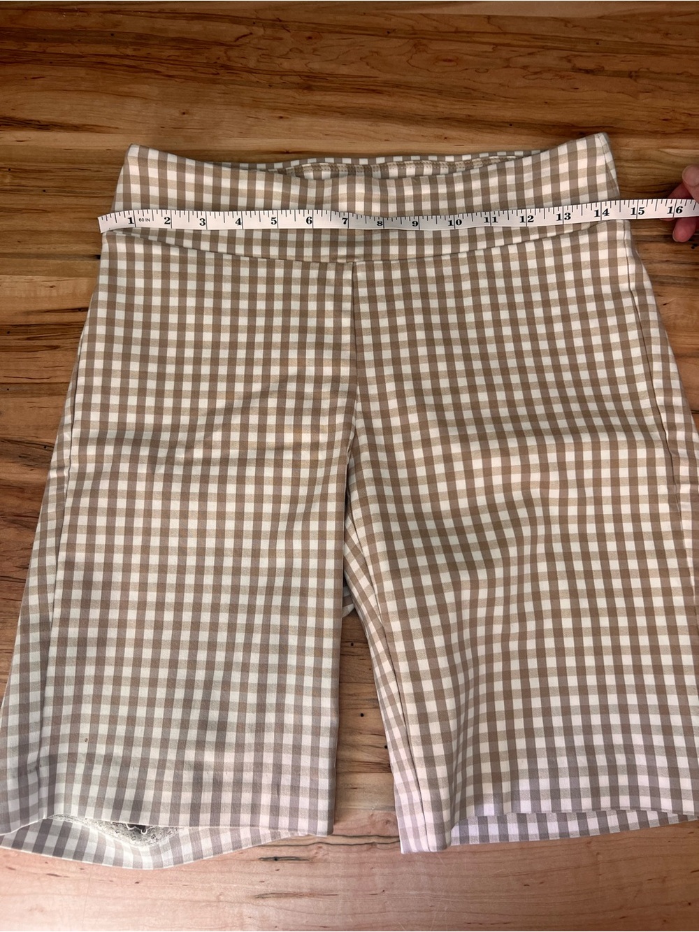 J. McLaughlin Gingham Shorts Size 4 Tan White Preppy Coastal Country Club Summer - Picture 5 of 6